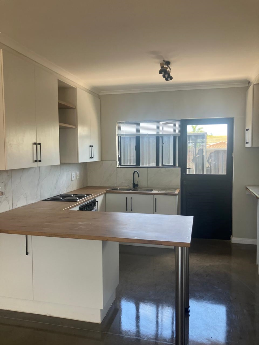 To Let 2 Bedroom Property for Rent in Windsor Park Eastern Cape